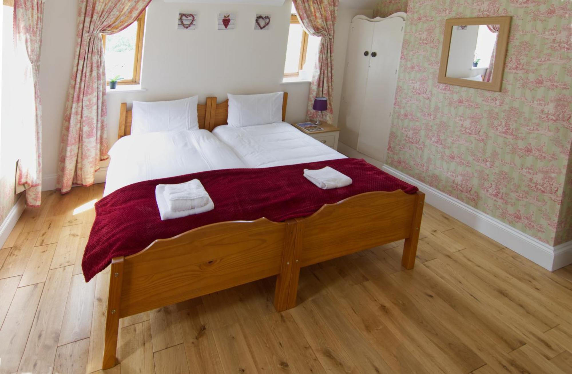 East Lodge Bolney Екстериор снимка