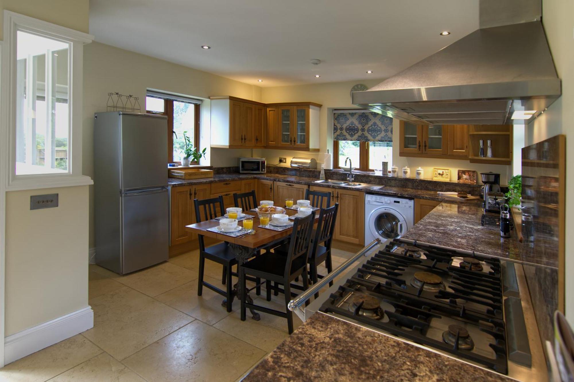 East Lodge Bolney Екстериор снимка